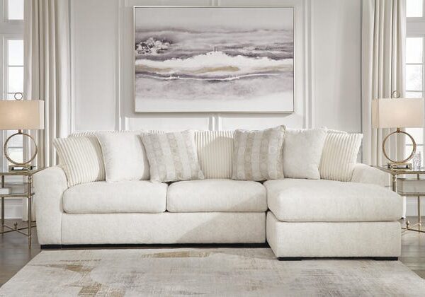 ASHELYChessington 2-Piece Sectional with Chaise (reversible)